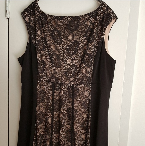 Woman's Black Sleeveless Dress Size 20W - Picture 3 of 4